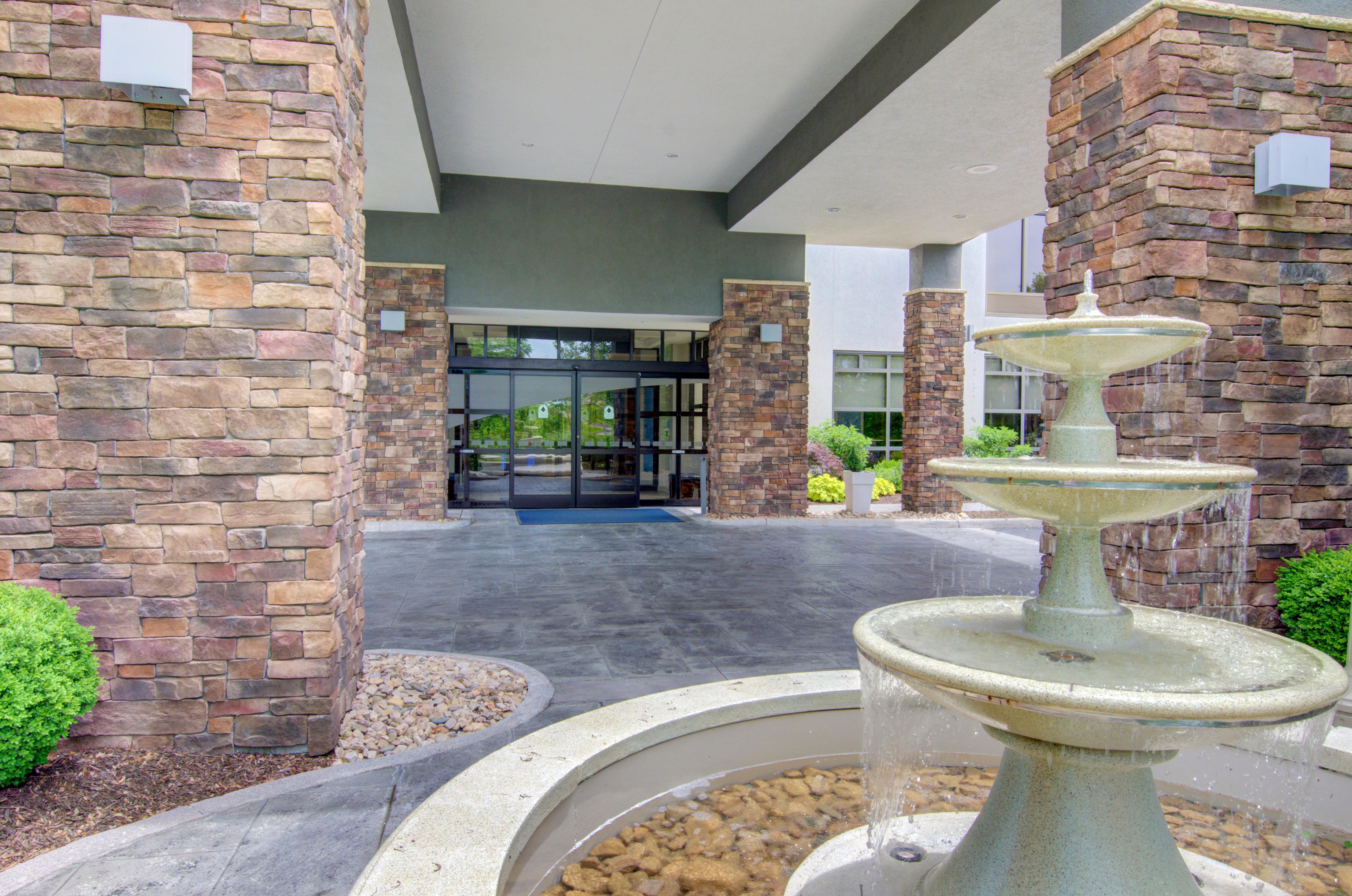 Holiday Inn Express Blacksburg By Ihg Exterior foto